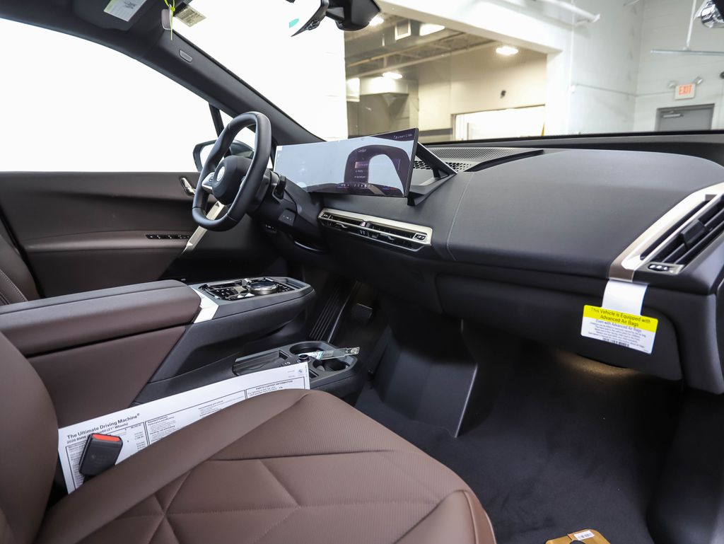 Thumbnail: 2026 BMW iX - 30