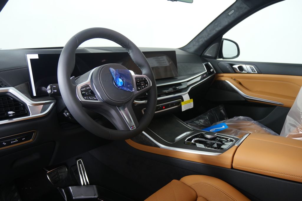Thumbnail: 2026 BMW X7 - 13