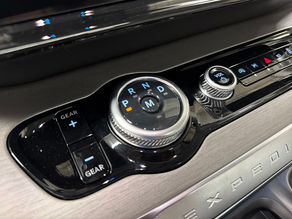 New 2027 Blue Ford Platinum image 28