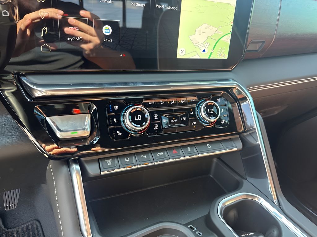 New 2026  GMC Denali Ultimate image 37