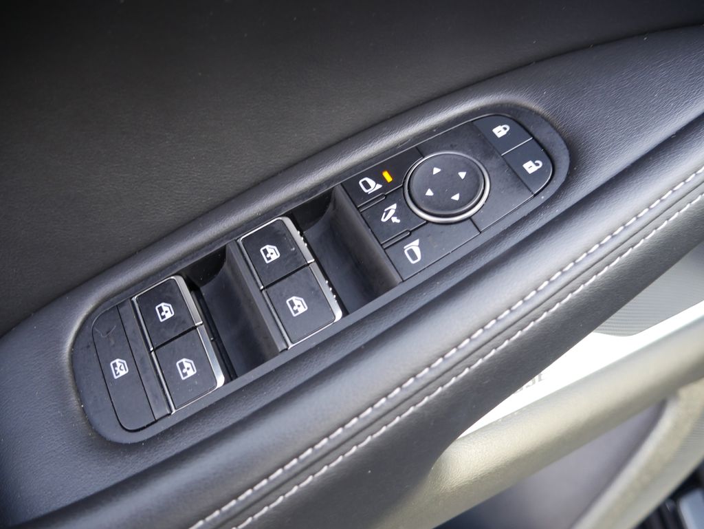 Thumbnail: 2022 INFINITI QX60 - 18