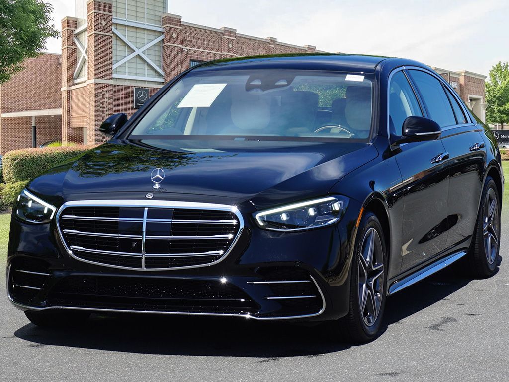 Thumbnail: 2024 Mercedes-Benz S-Class - 4