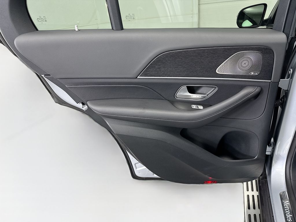 Thumbnail: 2025 Mercedes-Benz GLE - 25