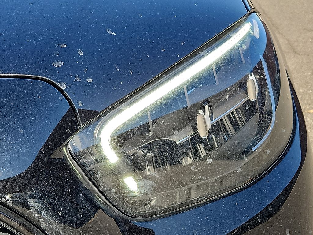 Thumbnail: 2023 Mercedes-Benz E-Class - 9