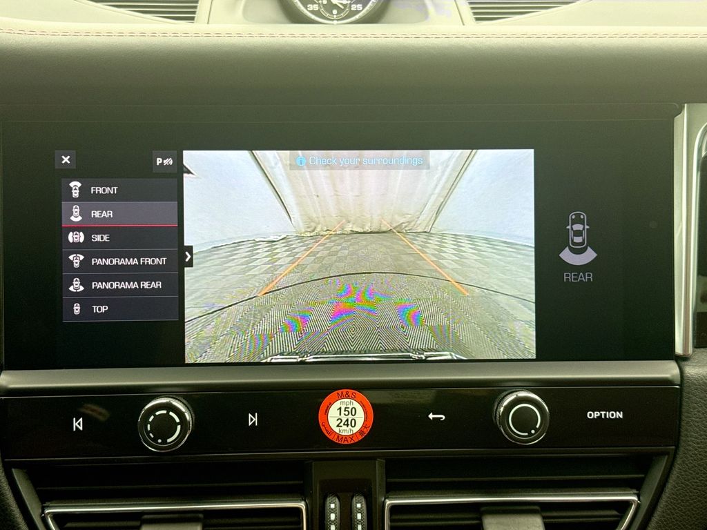 Thumbnail: 2025 Porsche Macan - 18