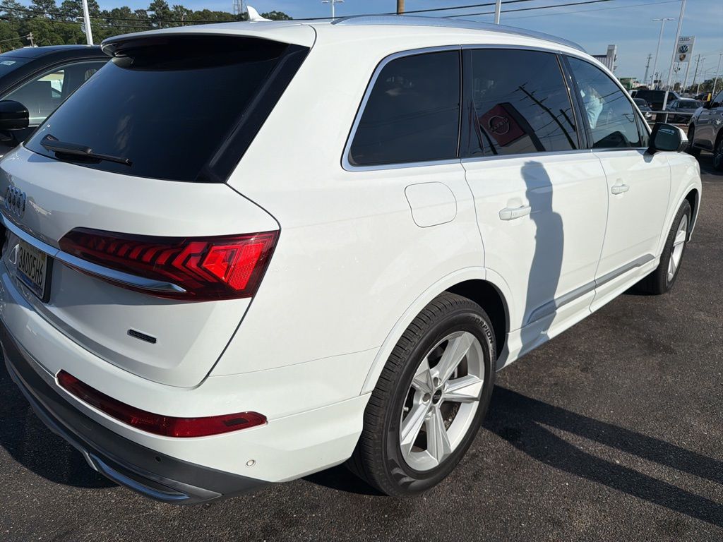 used 2022 Audi Q7 car, priced at $28,570