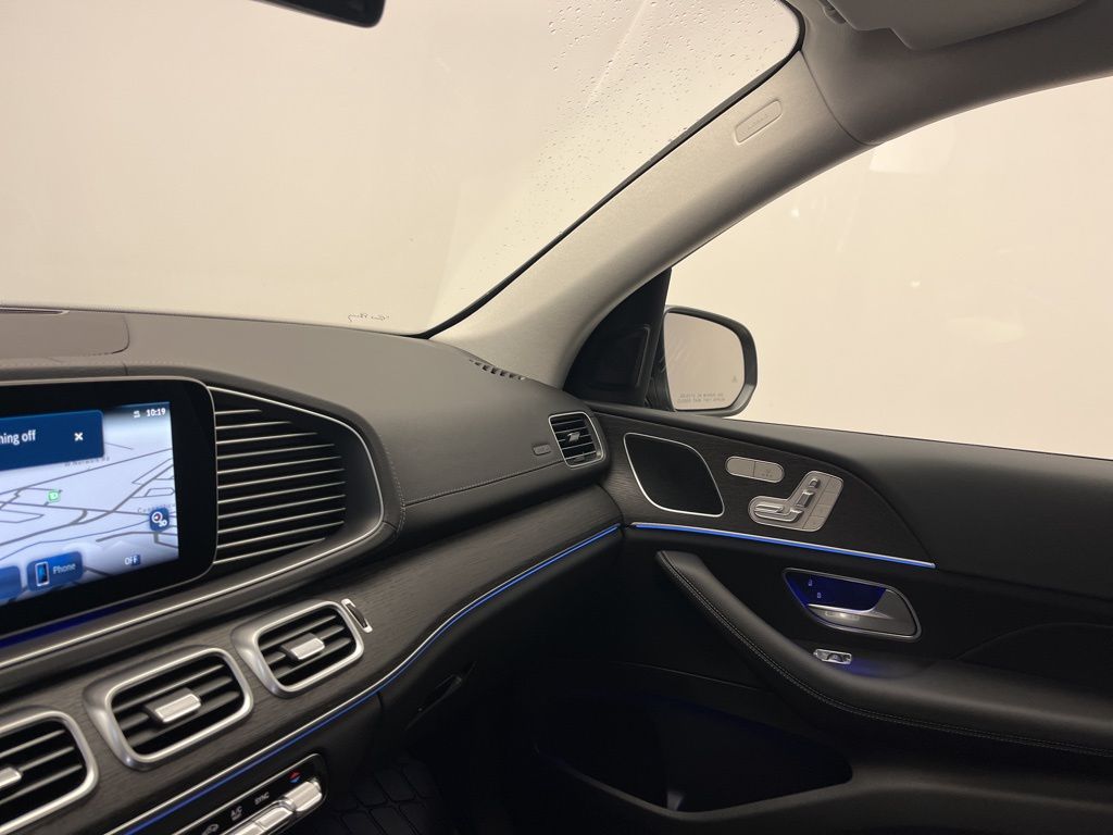 Thumbnail: 2026 Mercedes-Benz GLE - 22