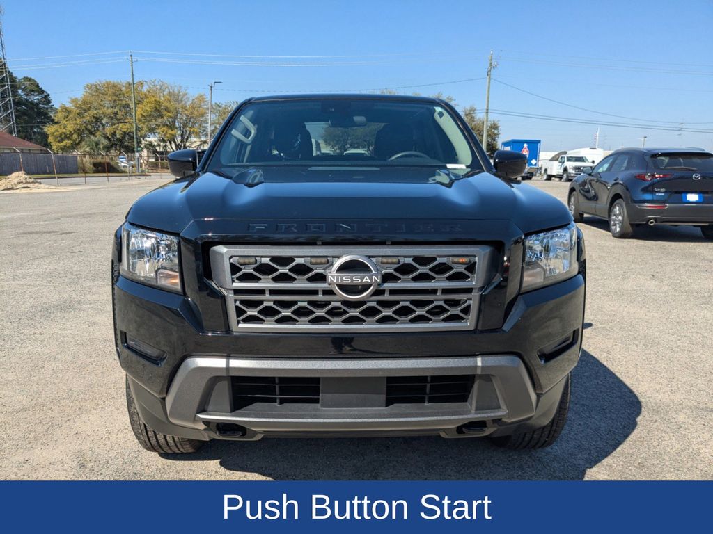 2023 Nissan Frontier Crew Cab SV 4x4