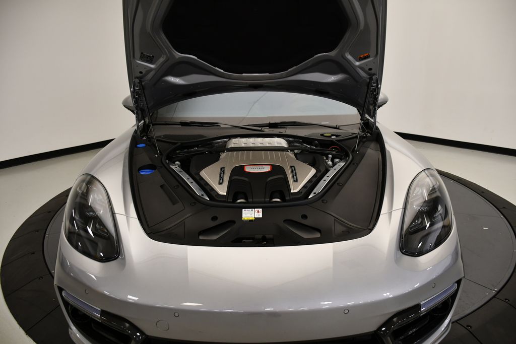 2023 Porsche Panamera GTS 13