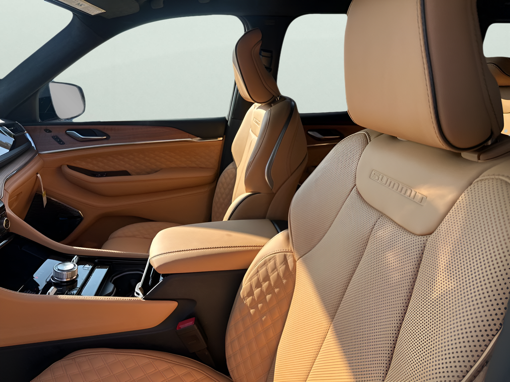 New Car 2025 Jeep Grand Cherokee  Summit For Sale Under $70,000 In Austin, Texas