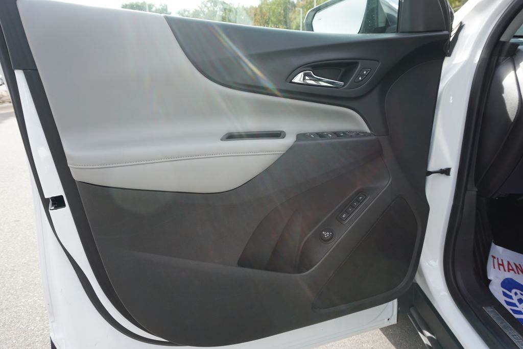 Thumbnail: 2019 Chevrolet Equinox - 21