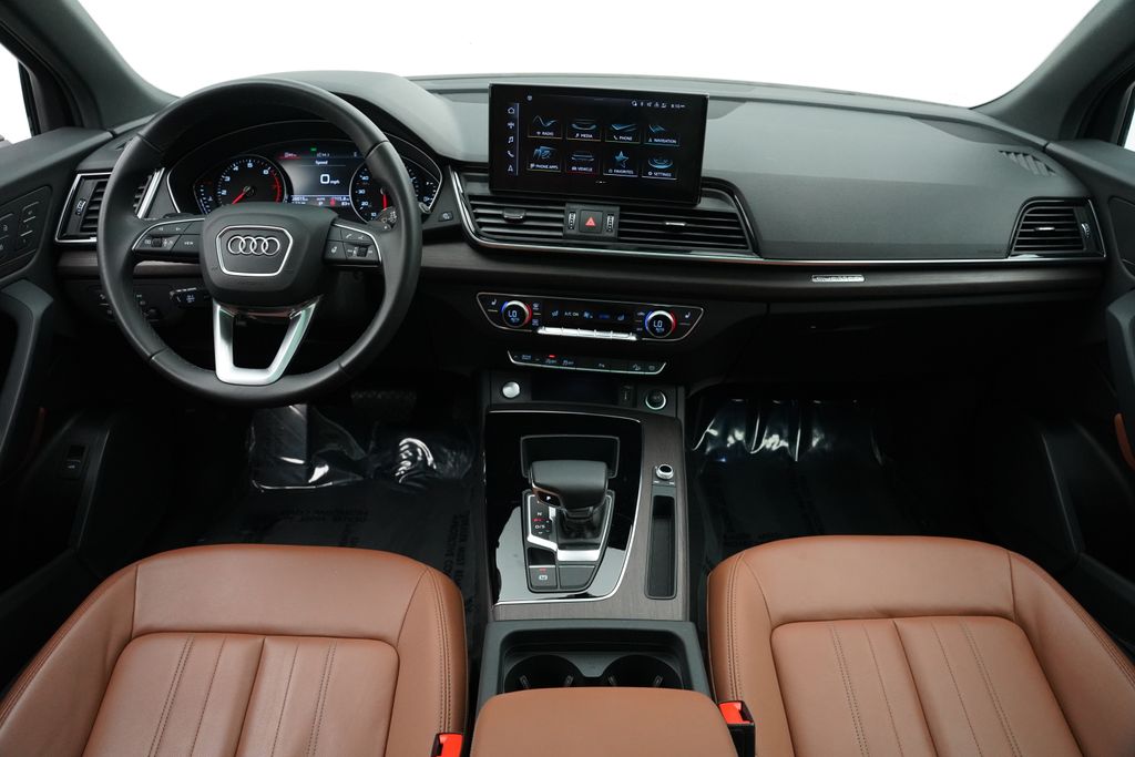 Thumbnail: 2023 Audi Q5 - 8