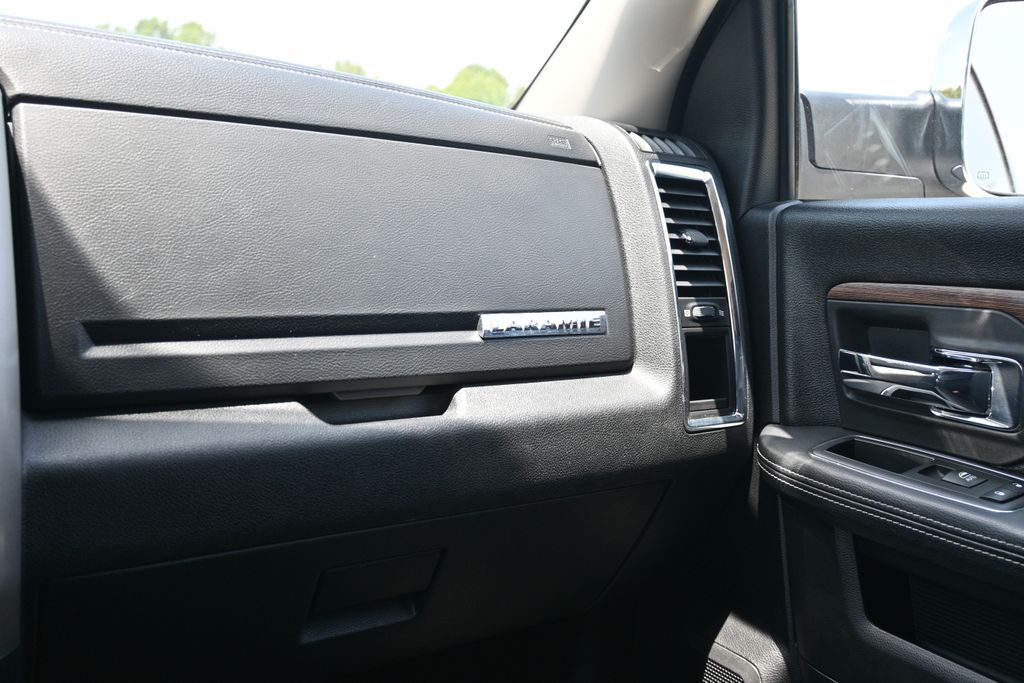 2017 Ram 2500 Laramie White at Autostrade