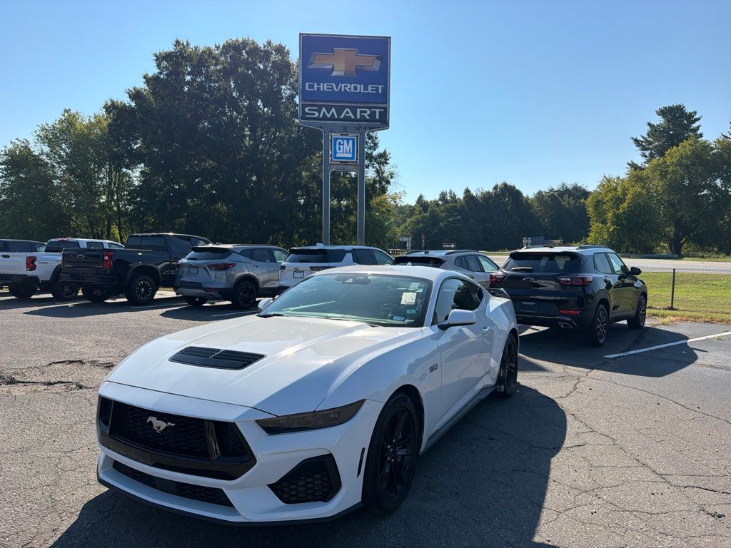 Oxford White 2025 Ford Mustang Coupe Rear-Wheel Drive Automatic
