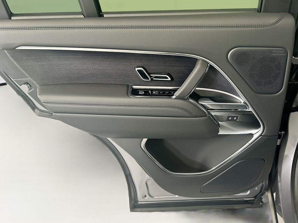 Thumbnail: 2026 Land Rover Range Rover - 25
