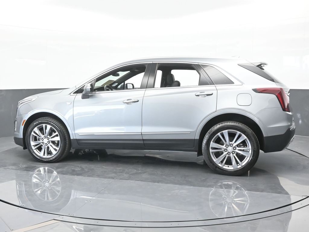 Used 2024 Cadillac XT5 Premium Luxury with VIN 1GYKNCR4XRZ714576 for sale in Miami, FL