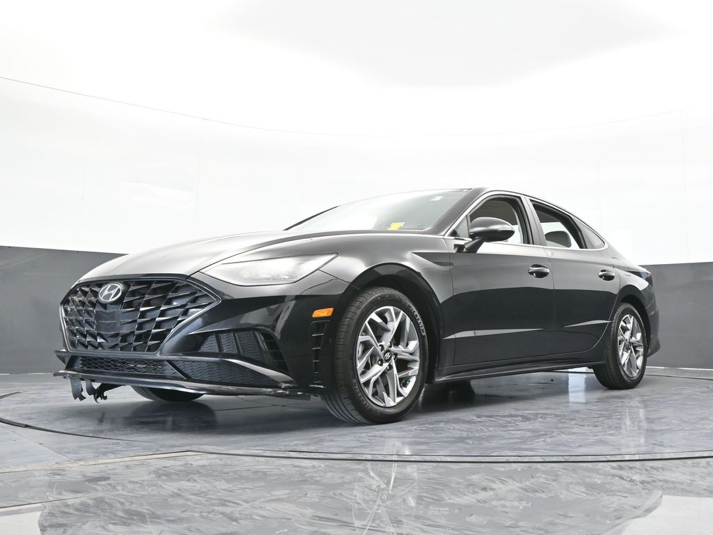 Used 2023 Onyx Black Hyundai SEL image 19