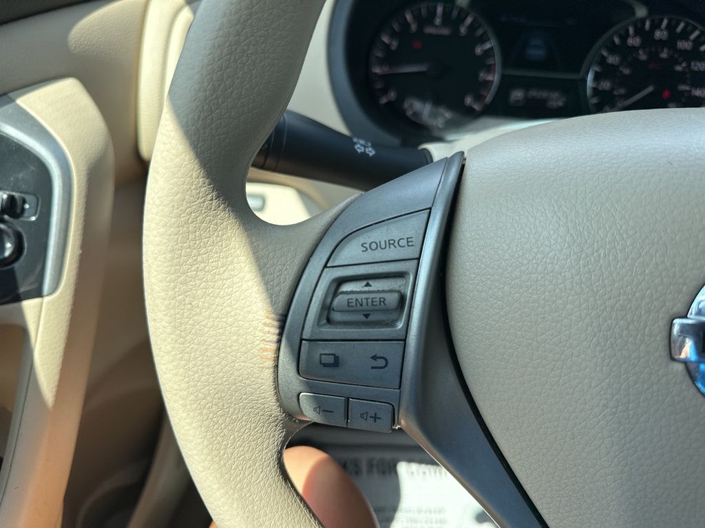 2013 Cayenne Red Metallic Nissan Altima 2.5 S FWD Sedan