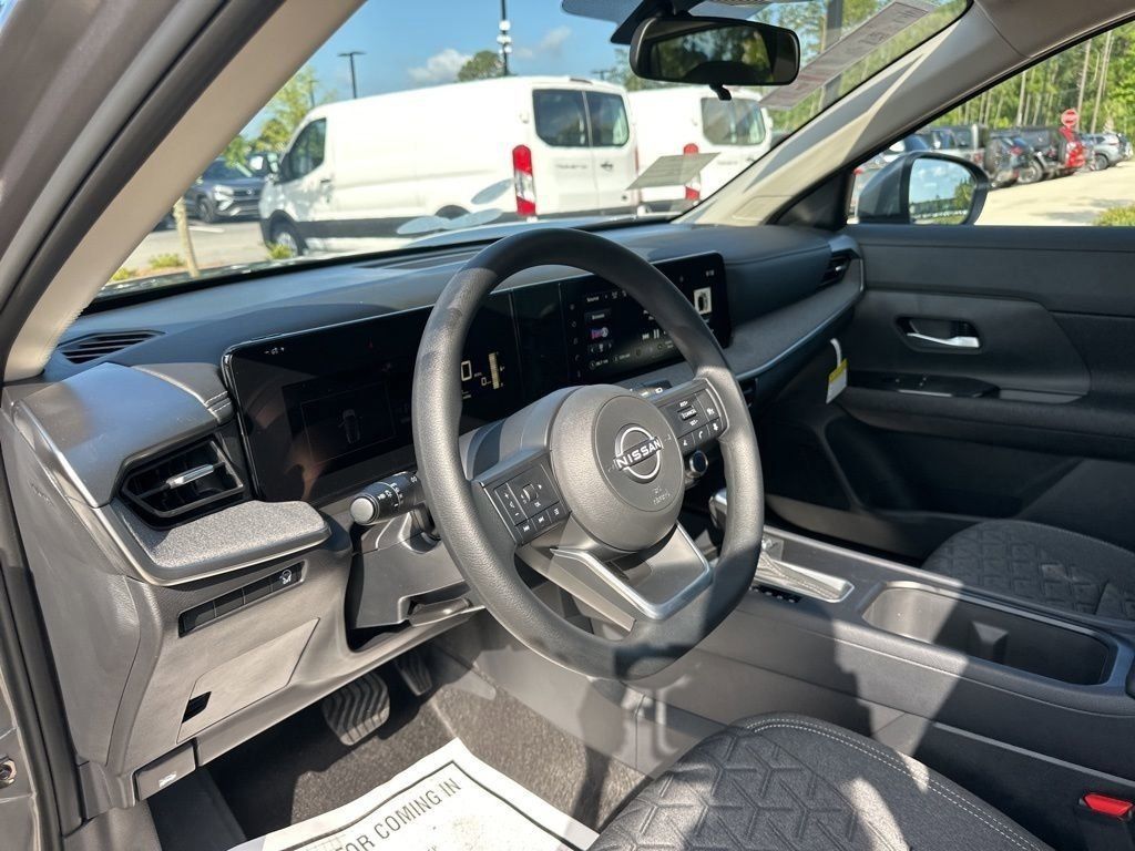 2025 Gun Metallic Nissan Kicks SV FWD SUV