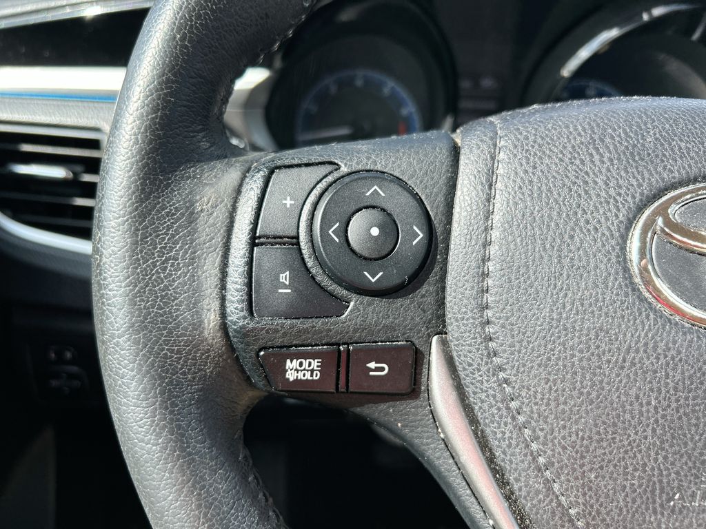 Thumbnail: 2015 Toyota Corolla - 15