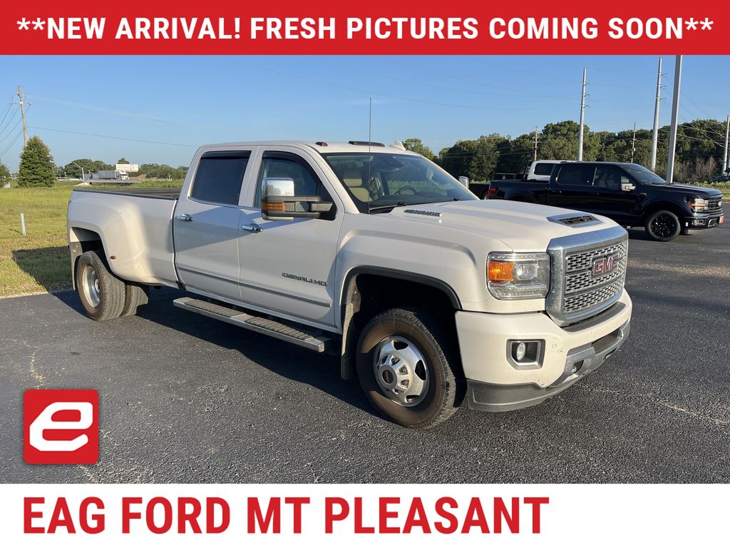 White Frost Tricoat 2019 GMC Sierra 3500HD Pickup Truck Four-Wheel Drive 6-Speed Automatic