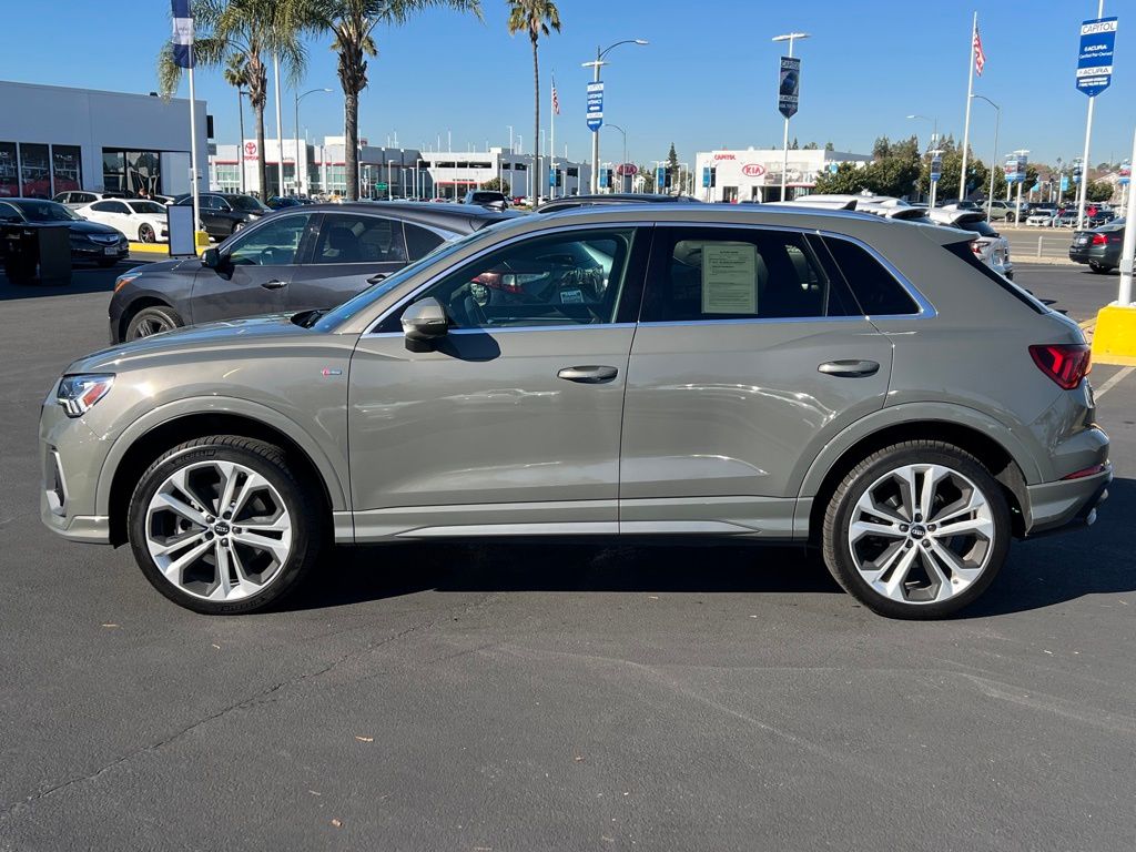 Thumbnail: 2020 Audi Q3 - 7