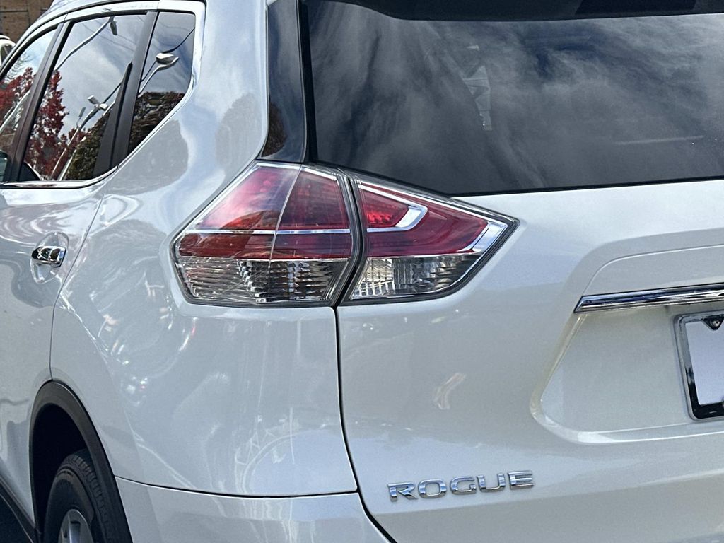 Thumbnail: 2014 Nissan Rogue - 10