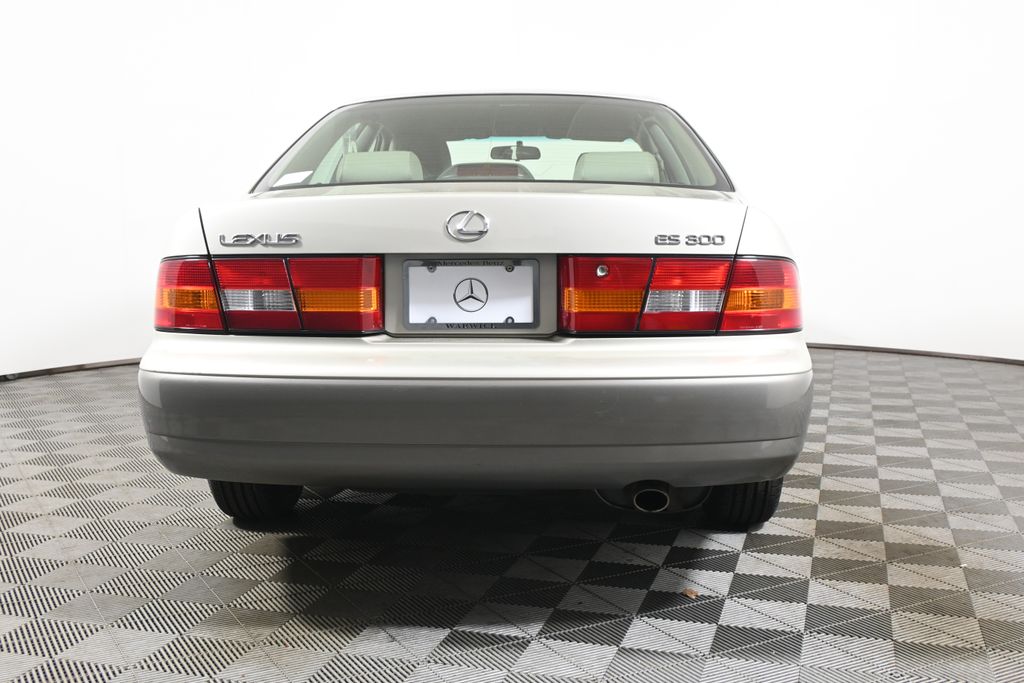 Thumbnail: 1998 Lexus ES - 6