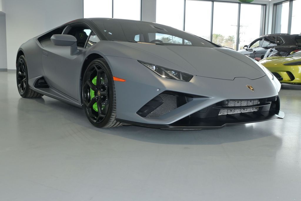 2023 Lamborghini Huracan EVO Base