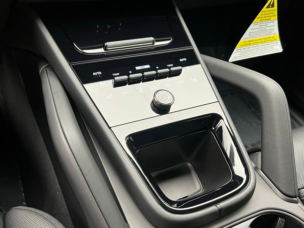 Thumbnail: 2026 Porsche Cayenne - 11