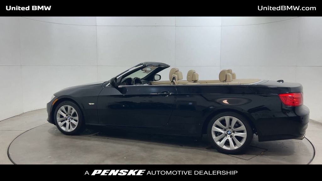Thumbnail: 2011 BMW 3 Series - 6