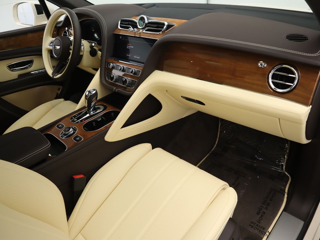 Thumbnail: 2023 Bentley Bentayga - 18