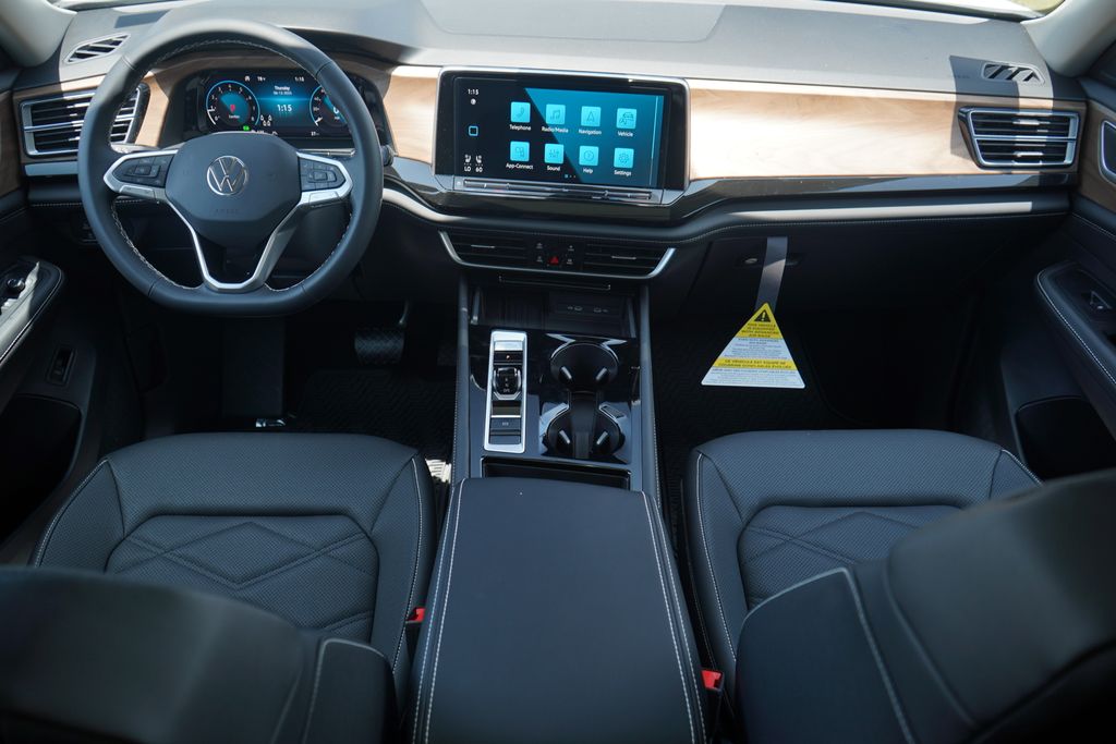 2025 Volkswagen Atlas SE 9
