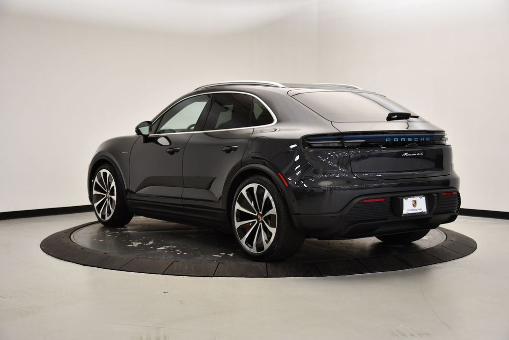 Thumbnail: 2025 Porsche Macan - 3