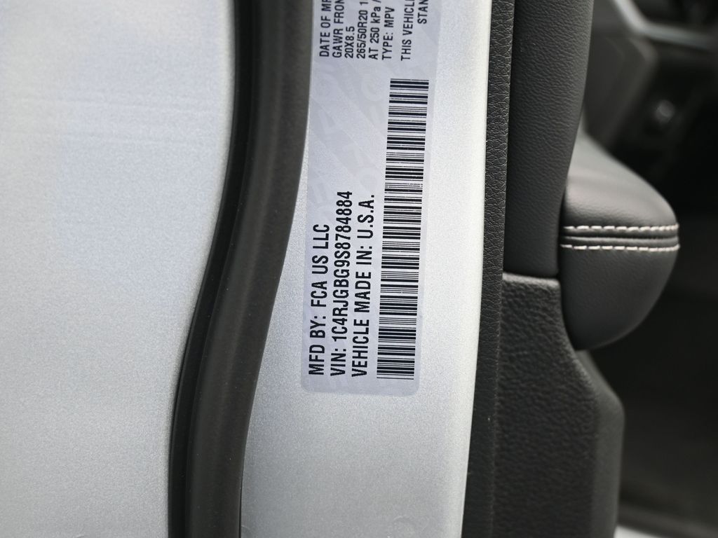 New 2025 Silver Zynith Jeep Limited image 19