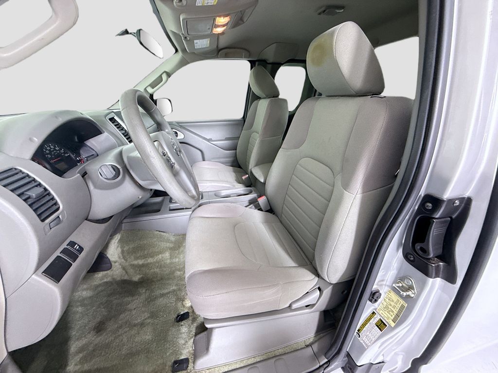 Thumbnail: 2016 Nissan Frontier - 18