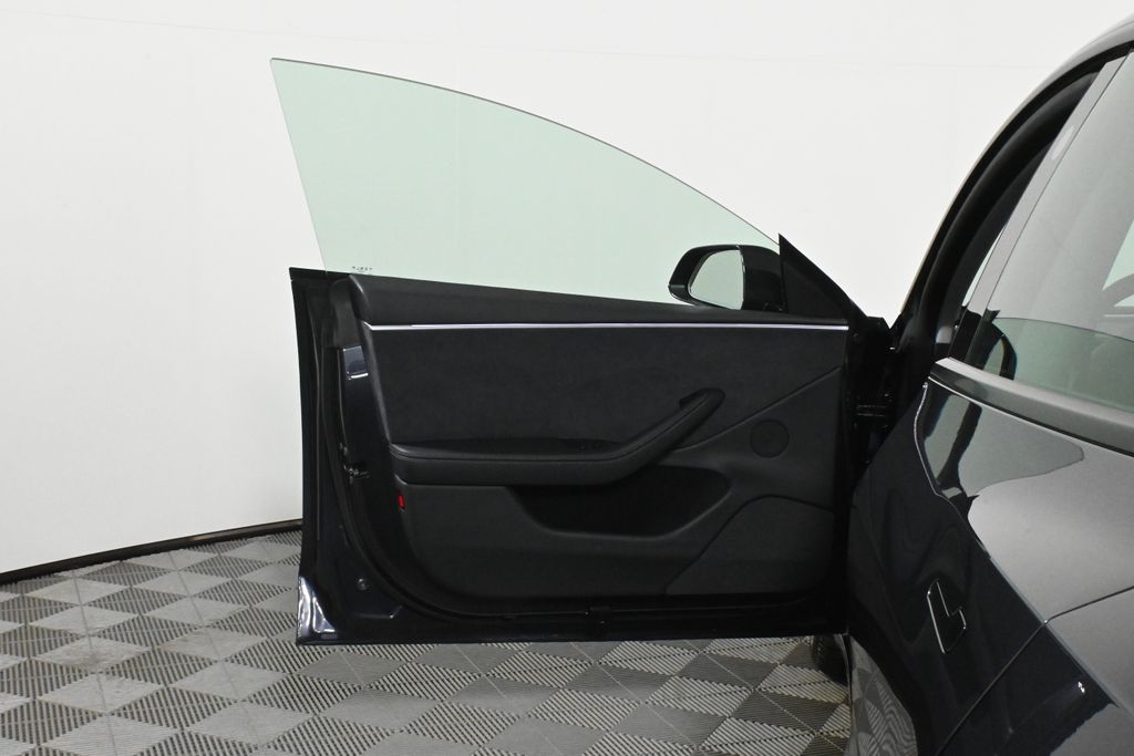2024 Tesla Model 3 Performance 27