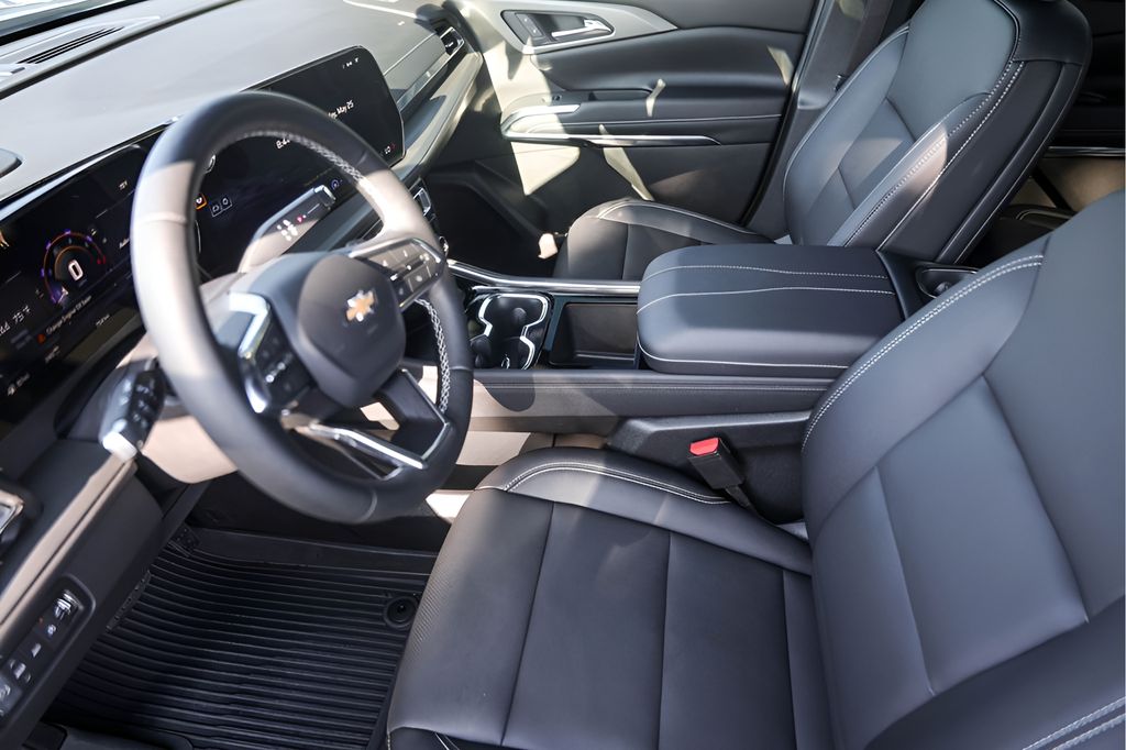 Used Car 2025 Chevrolet Traverse  Lt For Sale Under $50,000 In Austin, Texas
