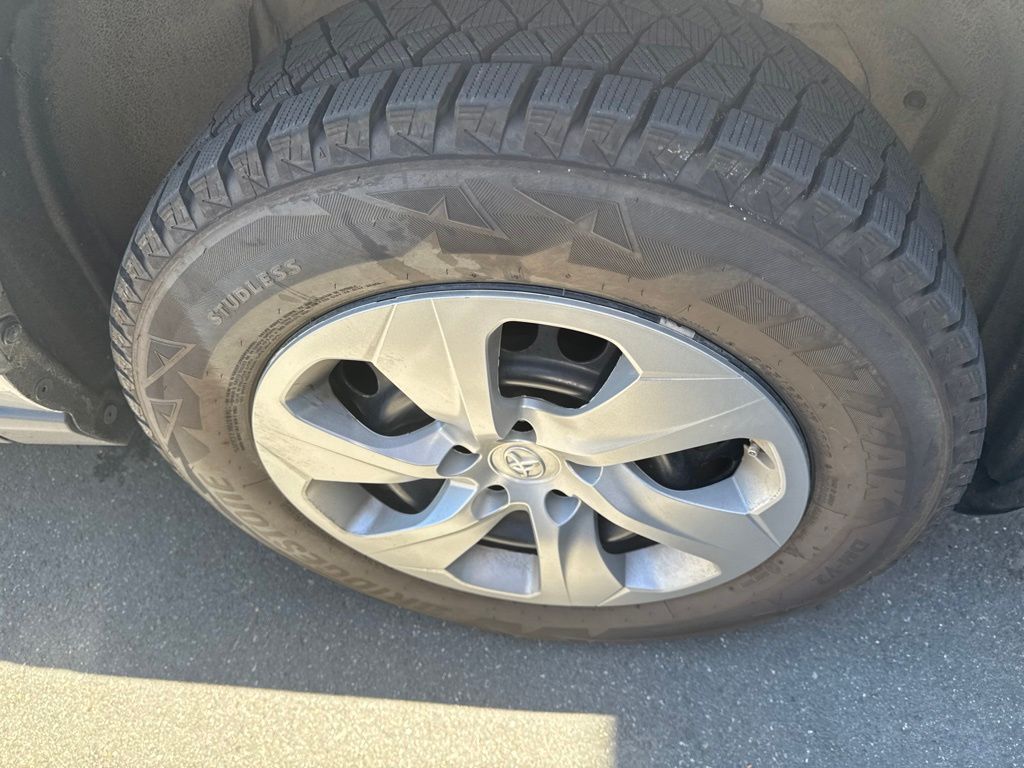 Certified Used 2023 Silver Toyota LE image 7