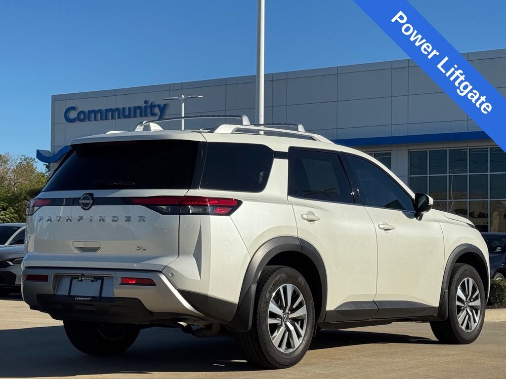 2024 Nissan Pathfinder SL - 1
