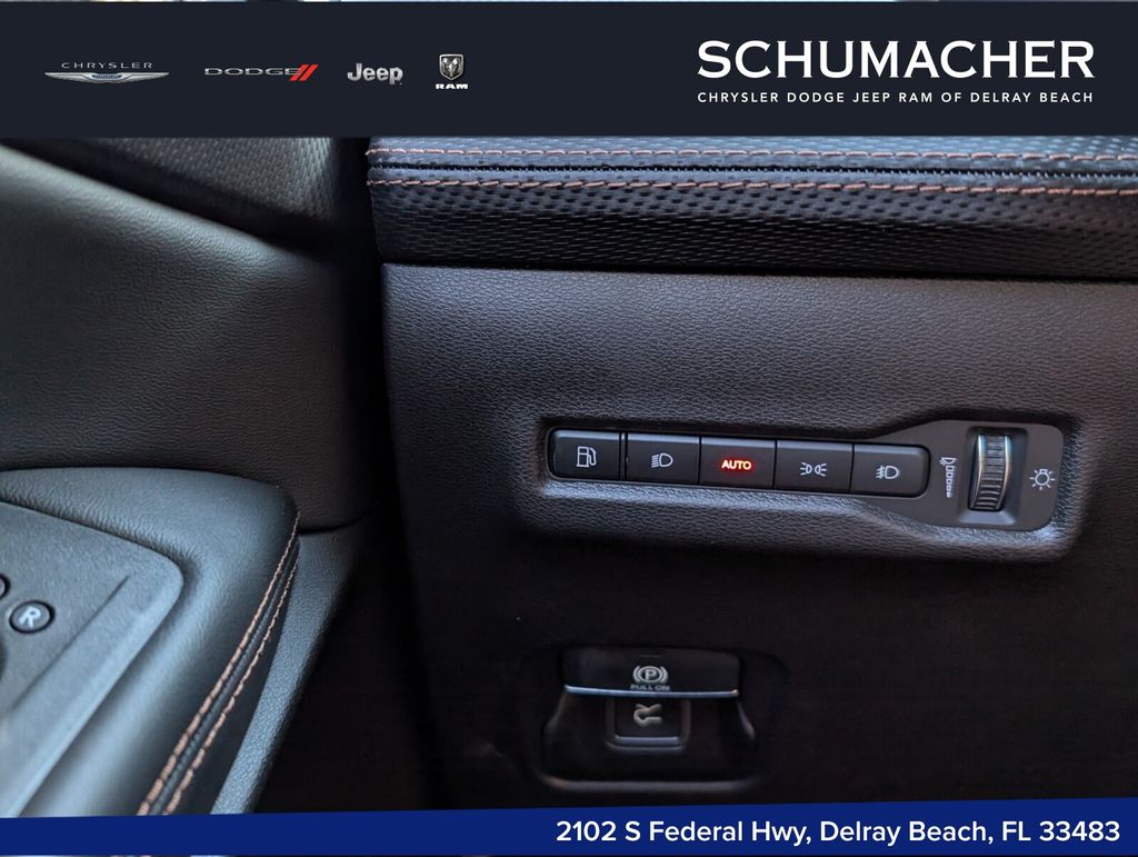 new 2026 Jeep Cherokee car, priced at $37,210