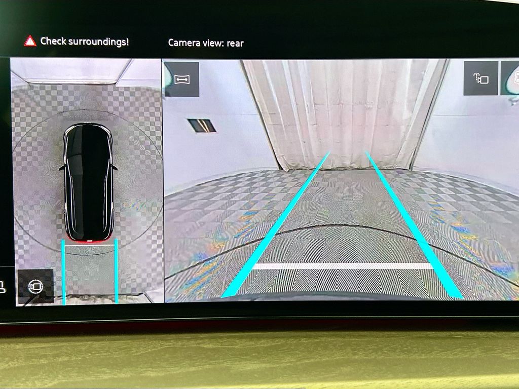 Thumbnail: 2025 Audi Q5 - 16