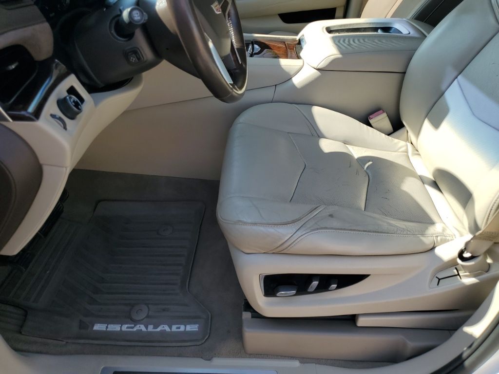 2016 Cadillac Escalade Esv  Utility Luxury Rear Wheel Drive In Austin, Texas