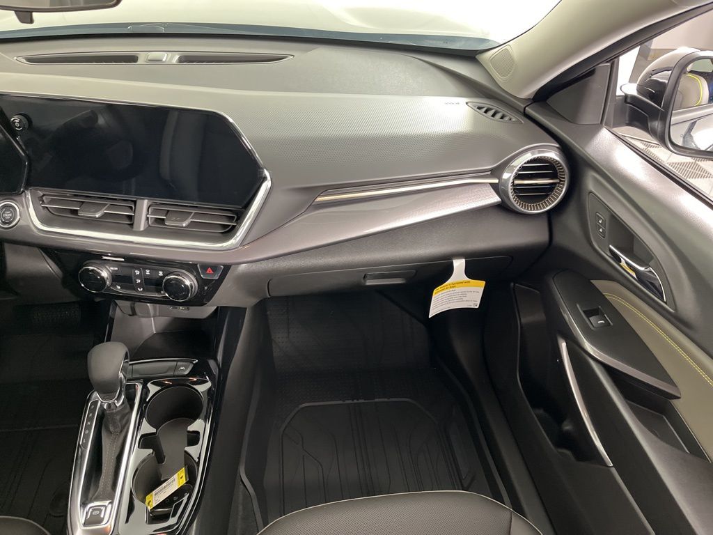 Thumbnail: 2025 Chevrolet Trax - 13