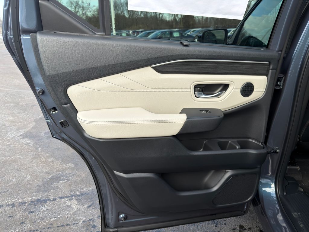 Thumbnail: 2026 Honda Pilot - 21