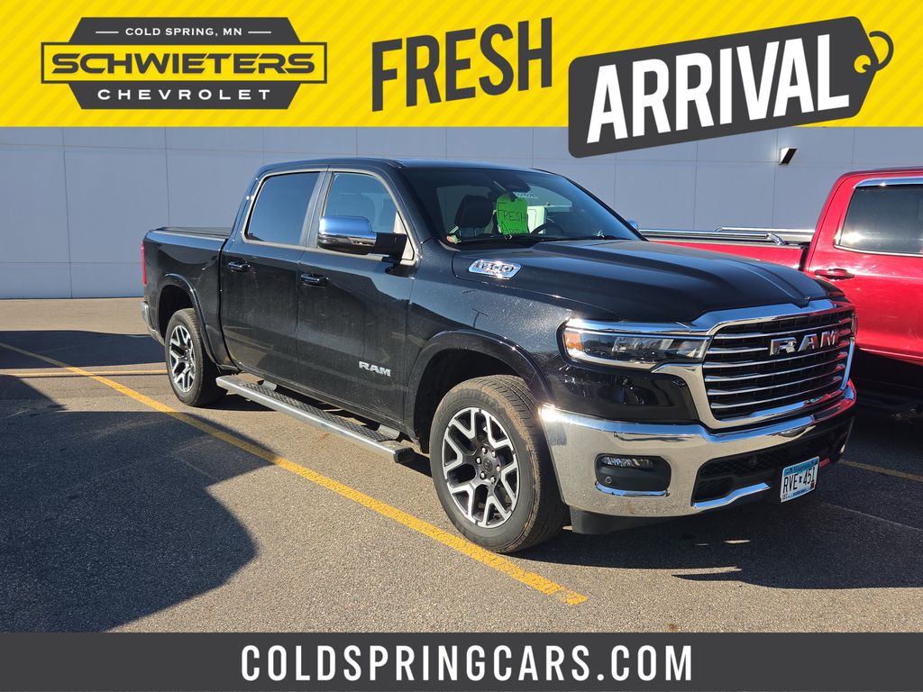 Diamond Black Crystal Pearlcoat 2025 RAM 1500 Laramie Crew Cab 4WD Pickup Truck Four-Wheel Drive 8-Speed Automatic