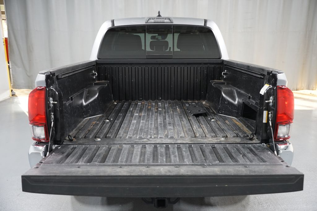 Thumbnail: 2021 Toyota Tacoma - 31