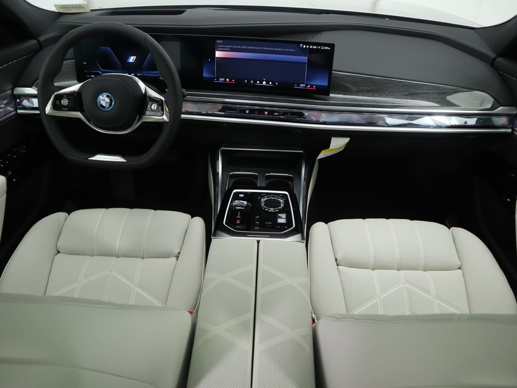 Thumbnail: 2026 BMW i7 - 13