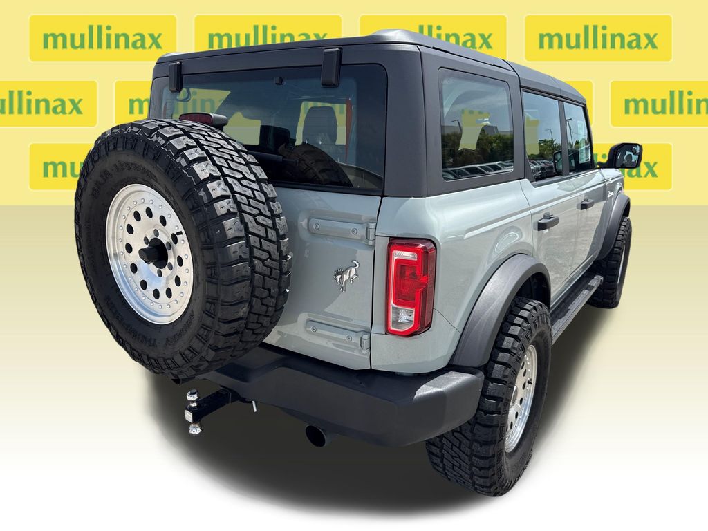 Used 2022 Green Ford Base image 4