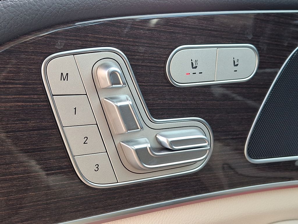 Thumbnail: 2026 Mercedes-Benz GLE - 18